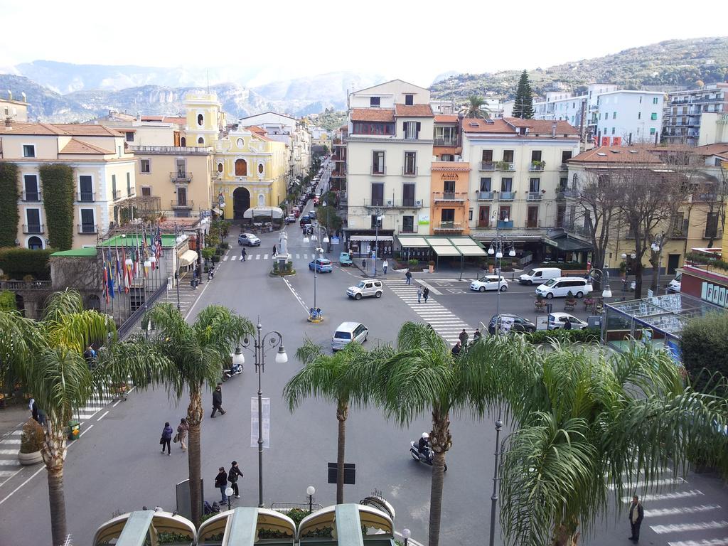 Maison d'hôtes La Casa Dell'orologio - Main Square Sorrente